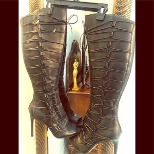 Ladies peep toe Boots